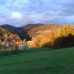 Bivanje na kmetiji Farm Rotovnik - Plesnik *