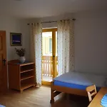 Bivanje na kmetiji Farm Rotovnik - Plesnik